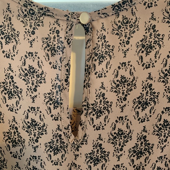 Flowy tank 🖤 - Picture 5 of 8